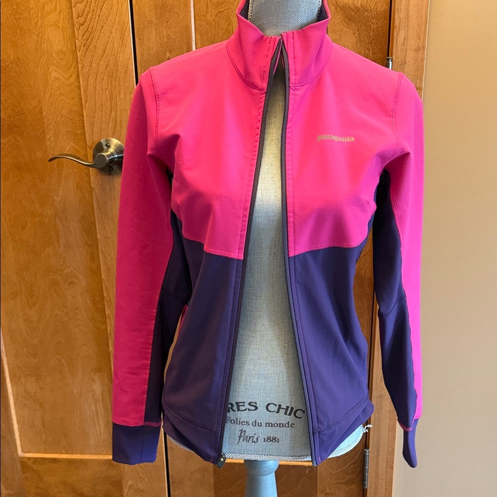 Patagonia Intraverse Hybrid sz XS Pink & Purple Lightweight Softshell Jacket